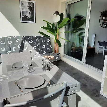 Appartement T2 Vue Marina Plages A Pied *